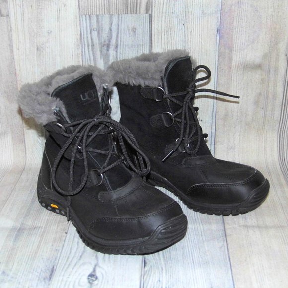 UGG Shoes - UGG Ostrander Black Suede/Sheepskin Boots Womens Size 8